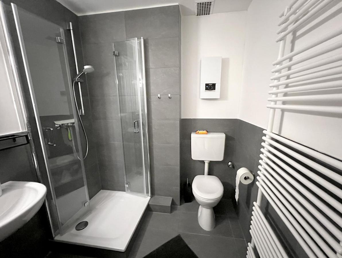 2 Bedroom Mb, Cozy, Self Check In, Invoice Менхенгладбах Екстер'єр фото